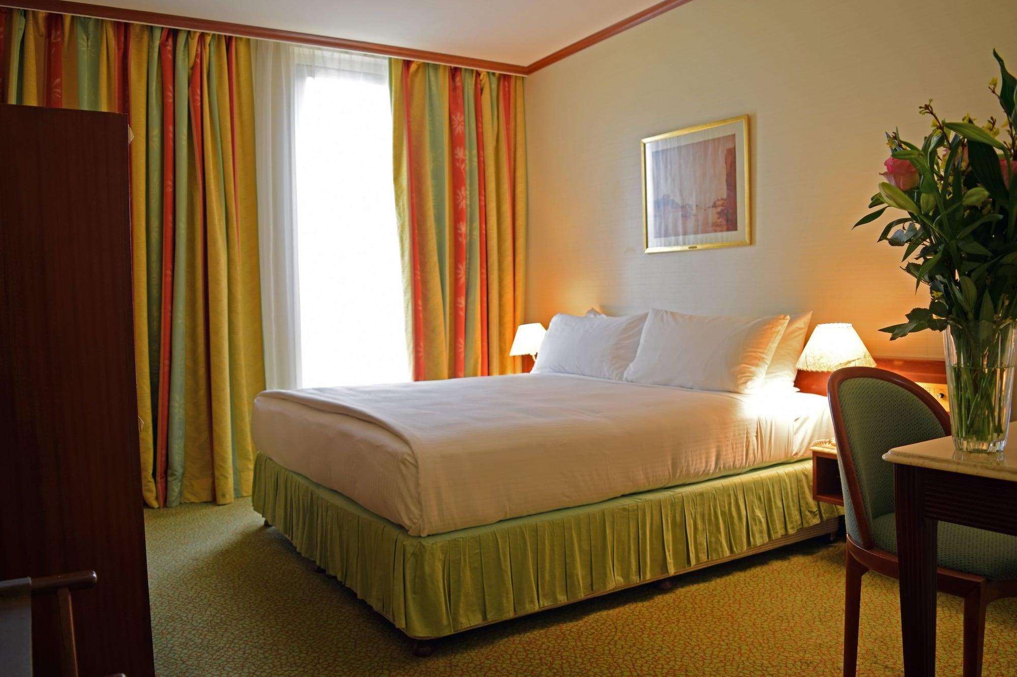 Al Khozama Hotel Riyadh Exterior photo